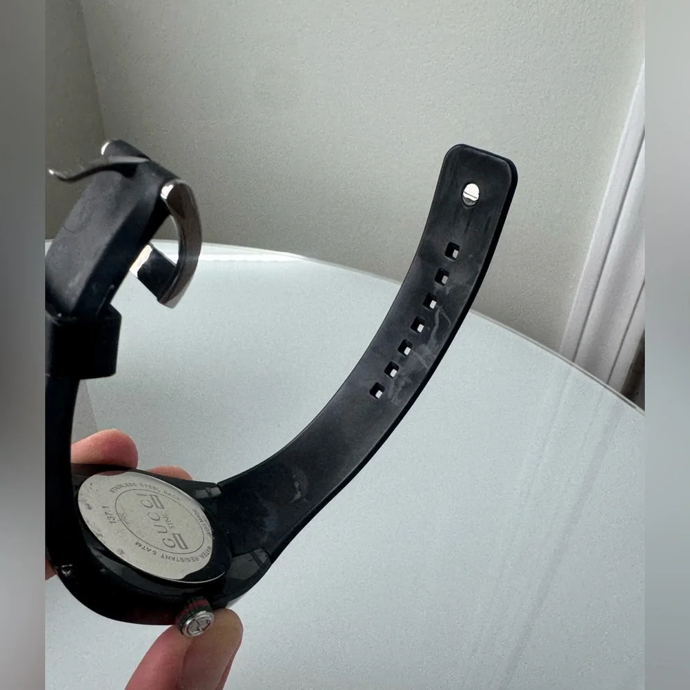 Gucci Swiss Made Black Stainless Steel & Rubber Watch Preloved Boxed Monogram